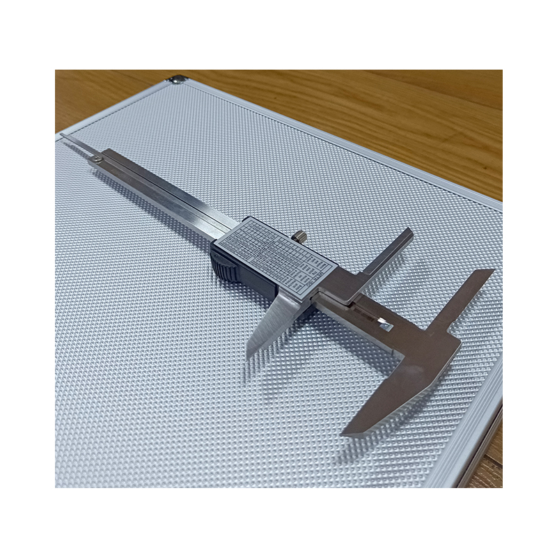 LZKL数显卡尺0-150mm把高清大图