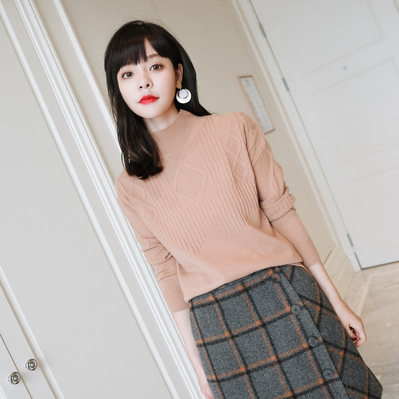 秋冬新款 半高领羊绒衫女套头毛衣短款韩版纯色长袖针织衫羊