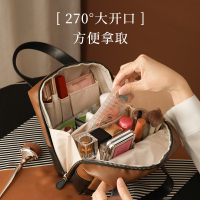 小方糖化妆包女2024新款高端网红大容量便携式品收纳包外出袋2025