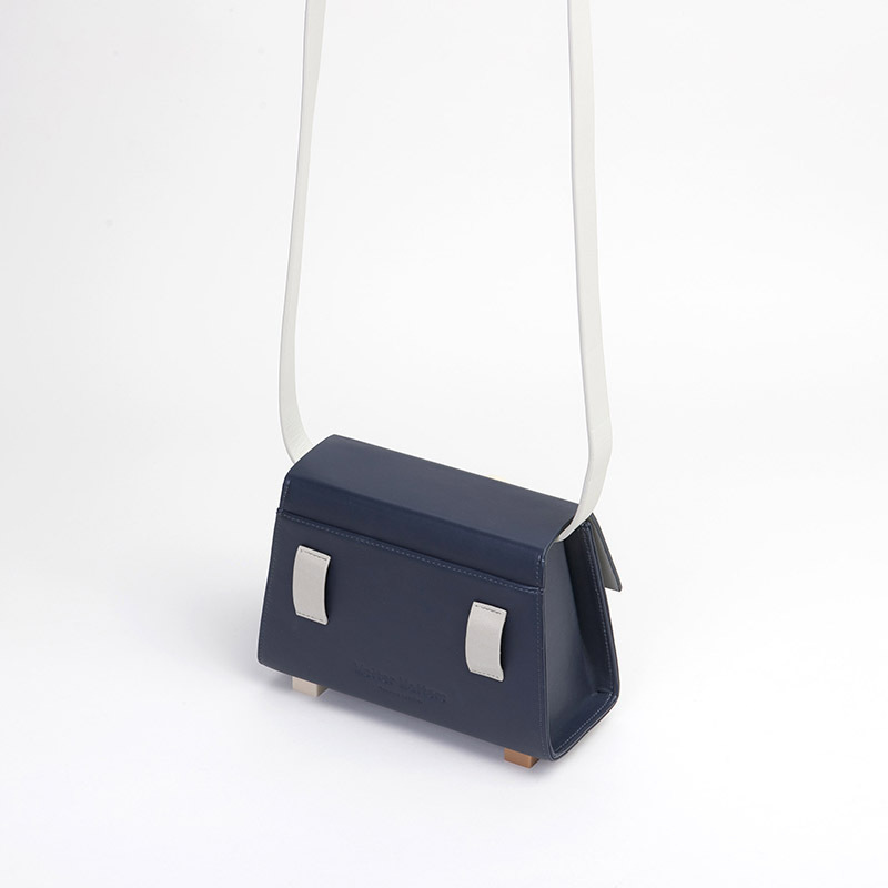MATTER MATTERS GALLERY 牛皮几何造型纯皮小方腰包/单肩斜挎包 藏蓝色