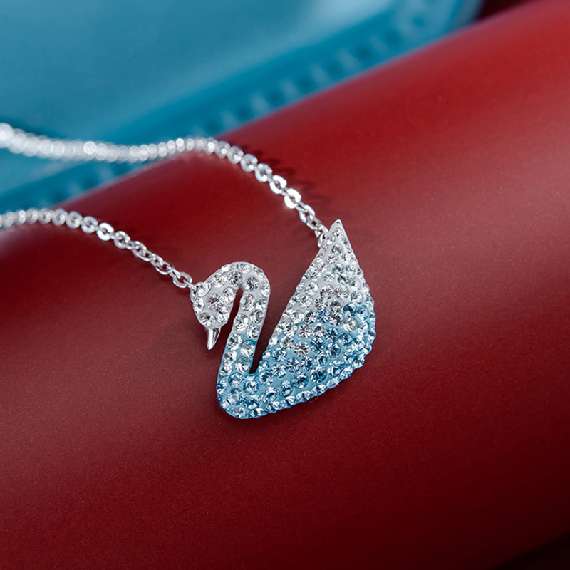施华洛世奇(SWAROVSKI) 大号渐变蓝天鹅水晶项链 送恋人5512095