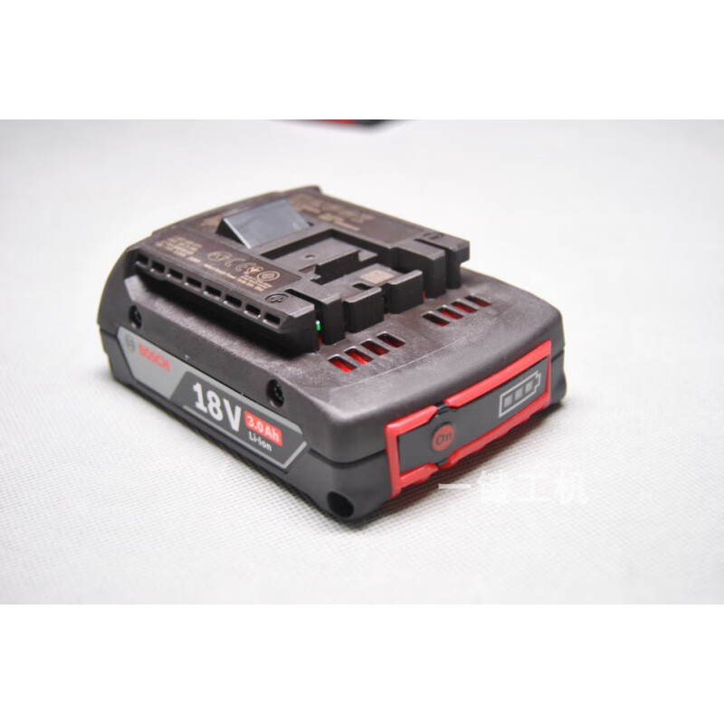 博世/GBA 18V1.5 4.0AhM-A 14.4v锂电池+电源