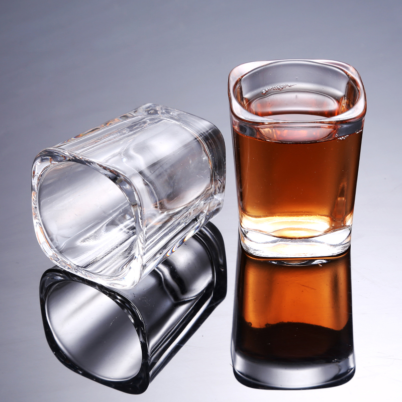 家用创意玻璃啤酒杯 洋酒杯白酒杯一口杯 小号四方杯酒具套装(请先与客服确认再)
