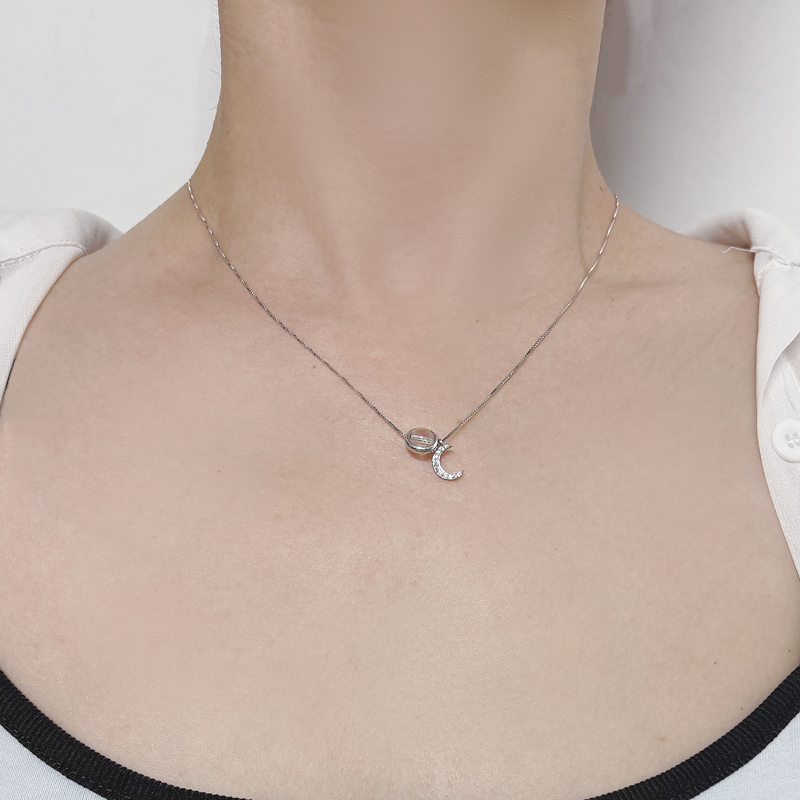 北京黄金S925项链银梦幻星月独角兽项链轻奢锆石百搭银饰项链生日送礼礼物 银色