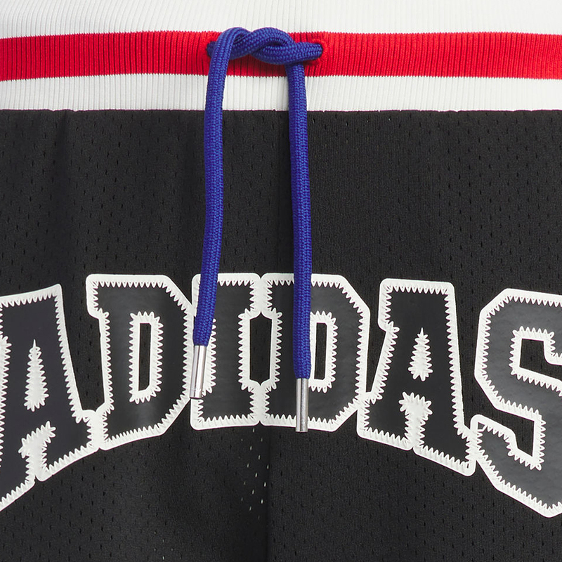 阿迪达斯(adidas)2024中性舒适户外休闲百搭运动中裤短裤JD6398