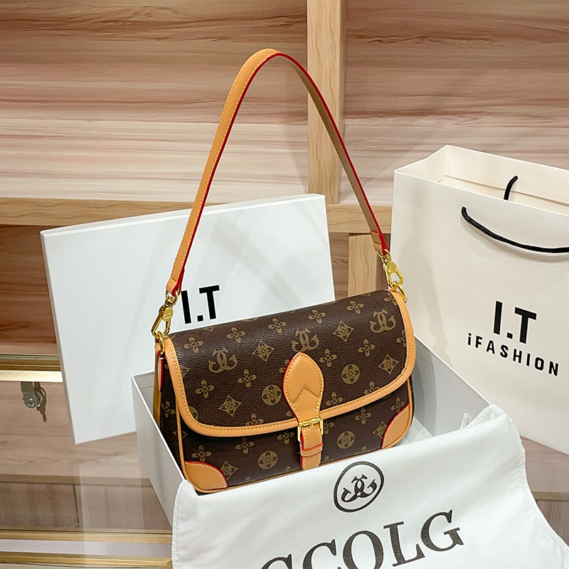 欧美时尚女士包包2026新款轻奢老花法棍包小众高级感女包单肩斜挎包手提腋下包高清大图