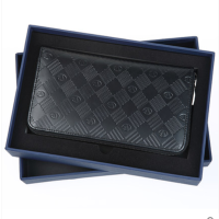 华伦天奴 美洛斯真皮钱包 GV2125XB 货期7天