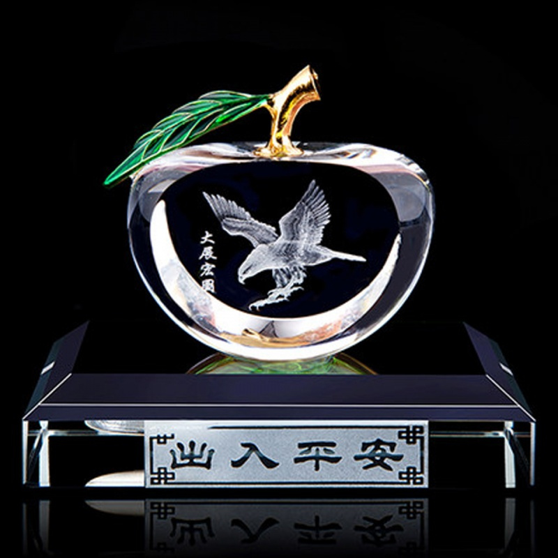 适用于汽车内水晶苹果汽车香水座车载车用香水创意车内饰品摆件用品