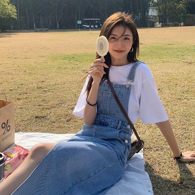 2021春夏宽松复古减龄牛仔背带连衣裙女气质收腰中长款开叉吊带裙 白色短袖 S(82-95斤)