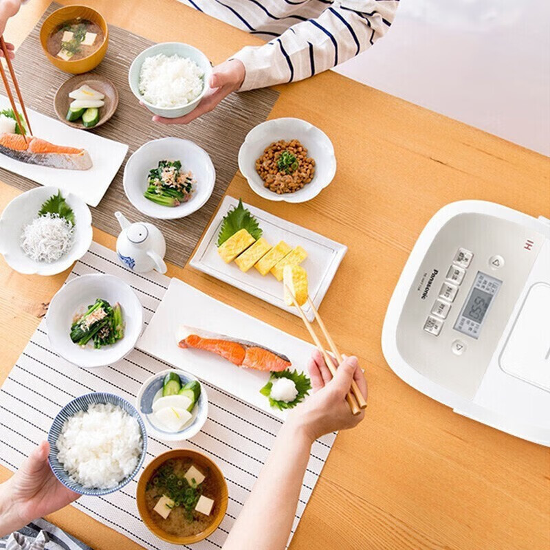 松下 (Panasonic) 电饭煲 SR-HFT108 家用智能预约IH电磁加热电饭锅智能饭锅白色