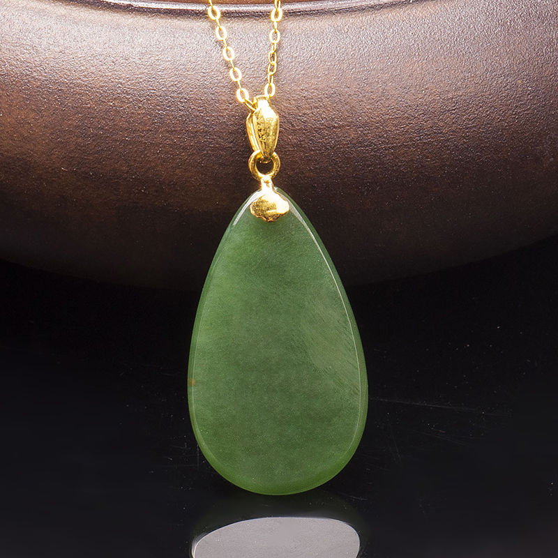 梦克拉金镶玉吊坠和田碧玉水滴吊坠足金爱心吊坠黄金镶嵌玉石项坠女款