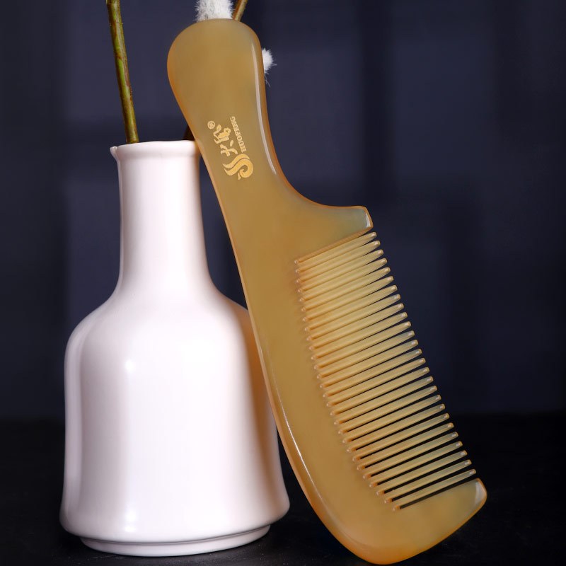 大号真牛角梳子天然女士专用长发小便携随身防不起静电脱头梳圆柄18送