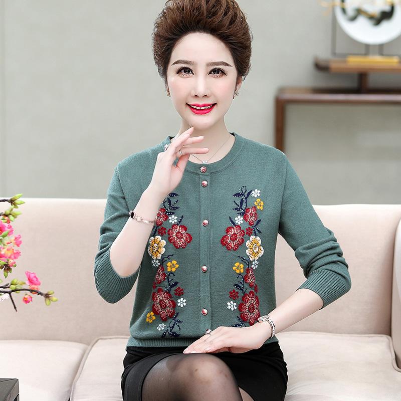奶奶加厚毛衣妈妈冬装中老年人外套老人胖太太开衫加肥加大码妈妈装冬装外套新款婚礼老人衣服奶奶装毛衣开衫老年人春秋装女上衣高清大图