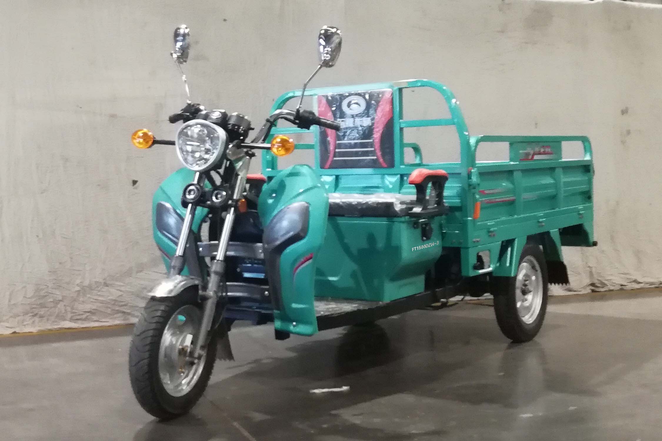 福田五星电动三轮车1.6米60v45ah