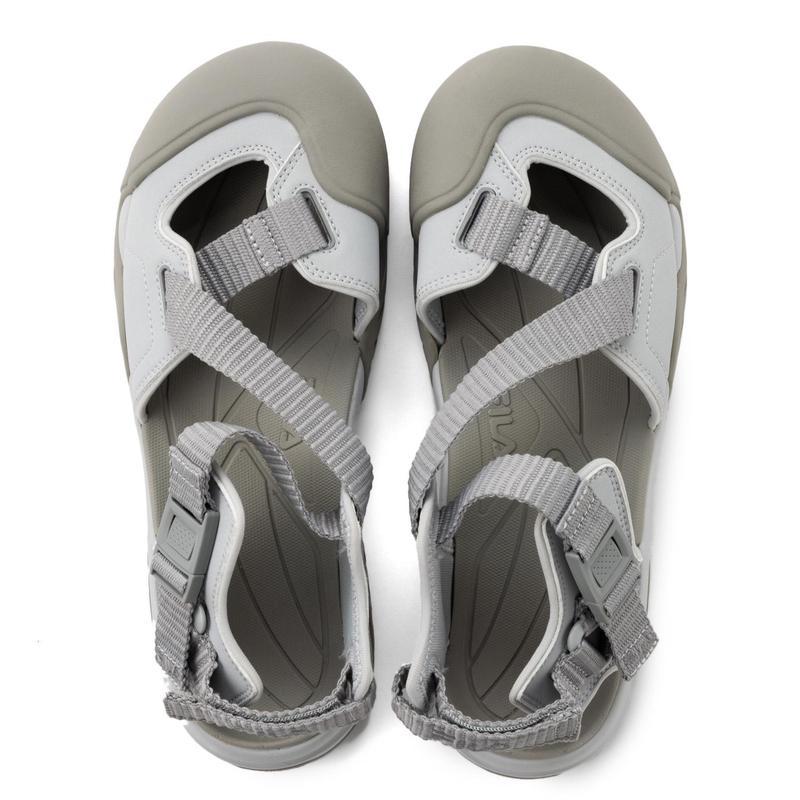 斐乐(FILA)夏日百搭女款轻便舒适EVA跑步鞋Grey Grey