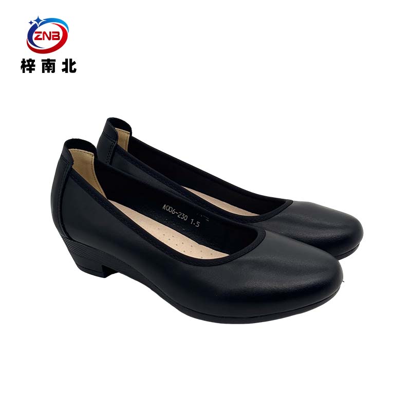 梓南北 工作皮鞋 ZN/ZB23 双高清大图