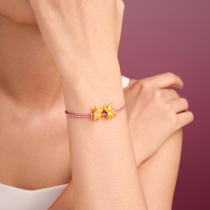 周大福SOINLOVE「萌宠」可爱飞象足金黄金转运珠配绳女VR1404（小版）礼物高清大图