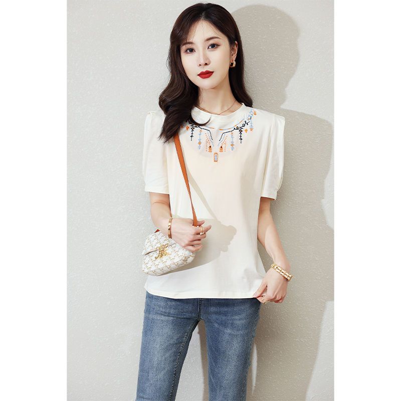 CACHE CACHE夏季新款设计感时尚优雅通勤创意绣花短袖薄款圆领T恤