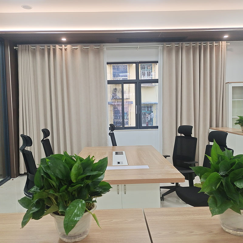 藤世威 双层布艺窗帘高清大图