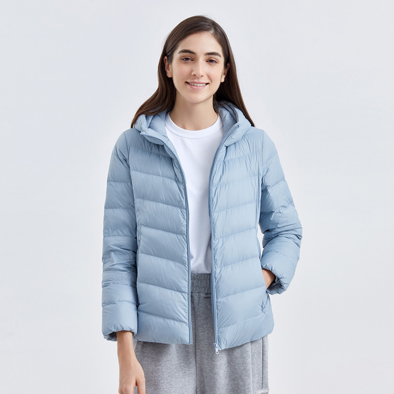 坦博尔2021年秋冬新款羽绒服女短款轻薄修身连帽保暖外套TB210238