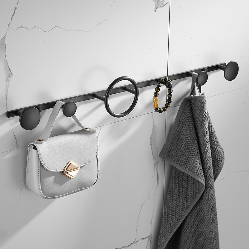 轻奢黑金色挂衣钩壁挂墙壁创意黑排钩北欧衣服挂钩衣帽钩镀铬款1环4钩
