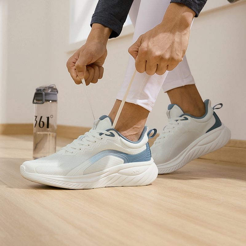 361°男鞋运动鞋新款软底缓震跑步鞋轻便慢跑鞋网面透气黑色鞋