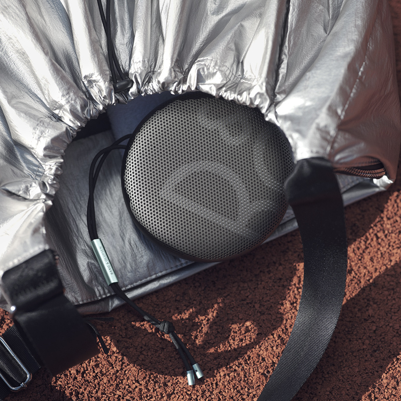 B&O Beosound A1 2nd Gen 二代 无线蓝牙智能车载便携式音箱 bo户外迷你音响重低音炮 炭黑氧气蓝