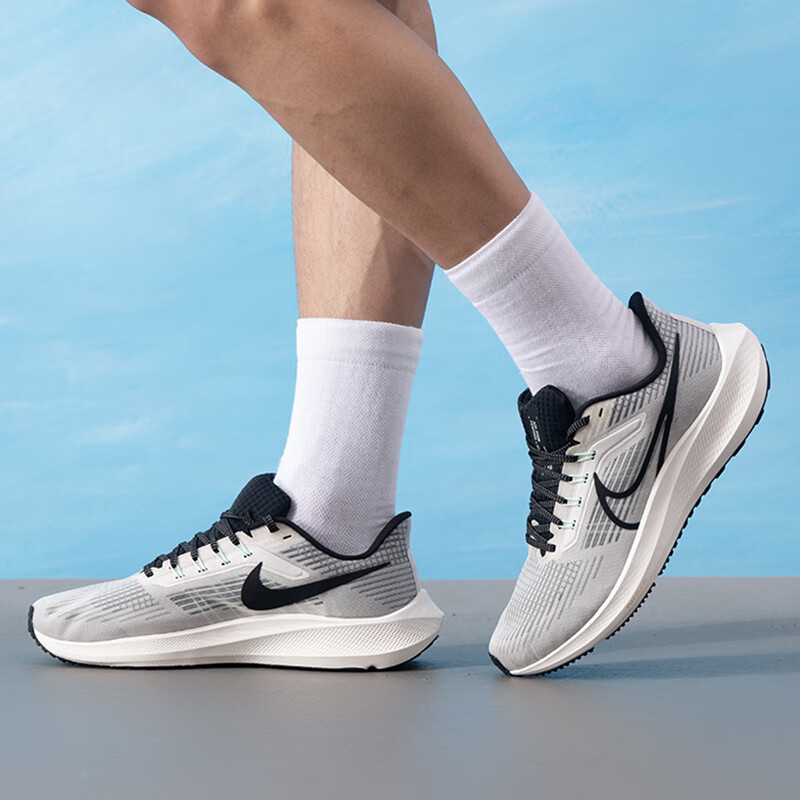 耐克（NIKE）男鞋 新款运动鞋轻便透气休闲鞋缓震耐磨跑步鞋DH4071-004 ZP高清大图