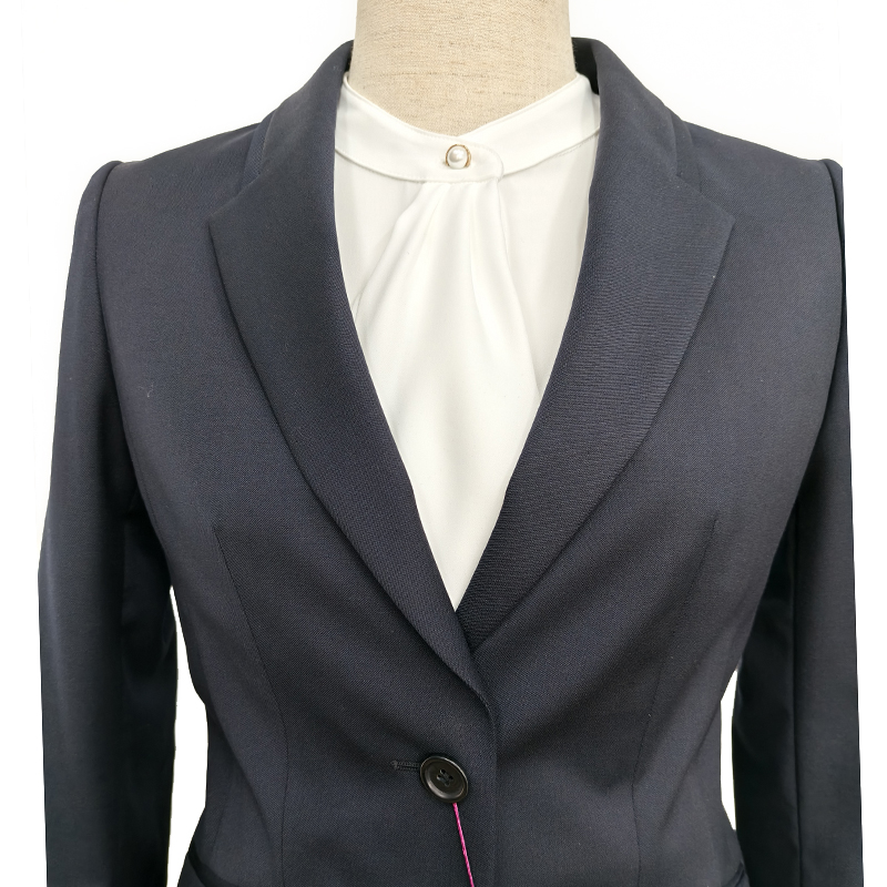 泛为西装高清大图