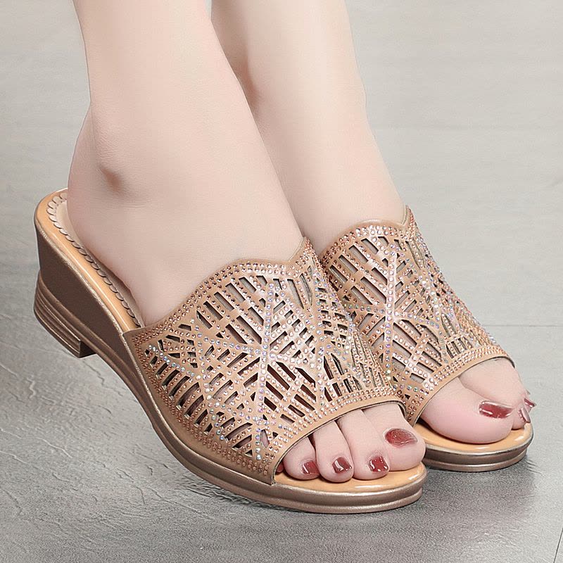 黑色 35 厚底妈妈凉拖鞋2021年夏季外穿时尚坡跟大东中老年女士网纱凉鞋女图片