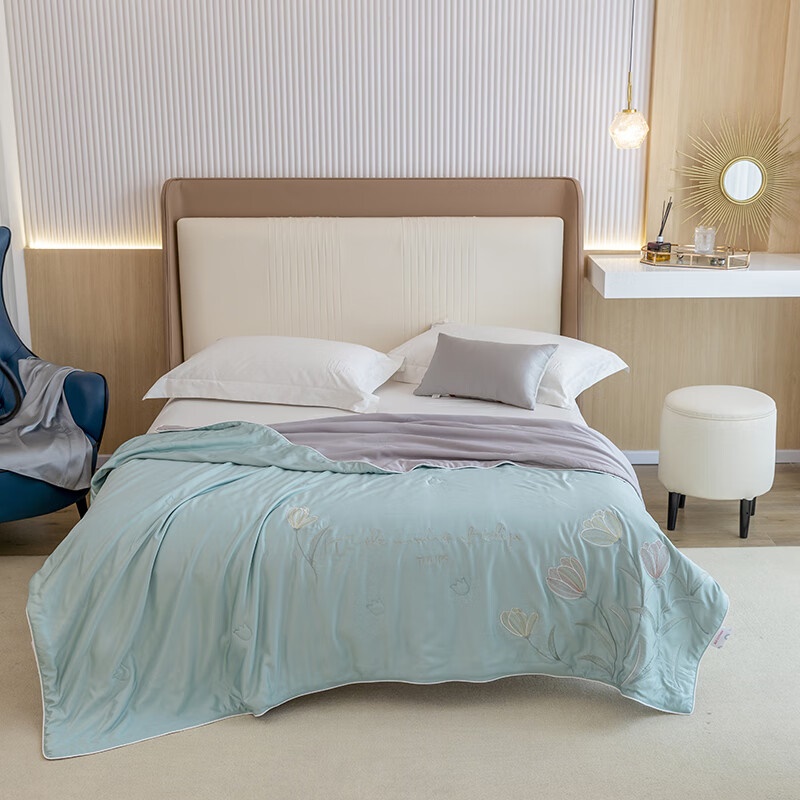 红豆(hongdou)郁金香绣花夏被200×230cm 82206021高清大图