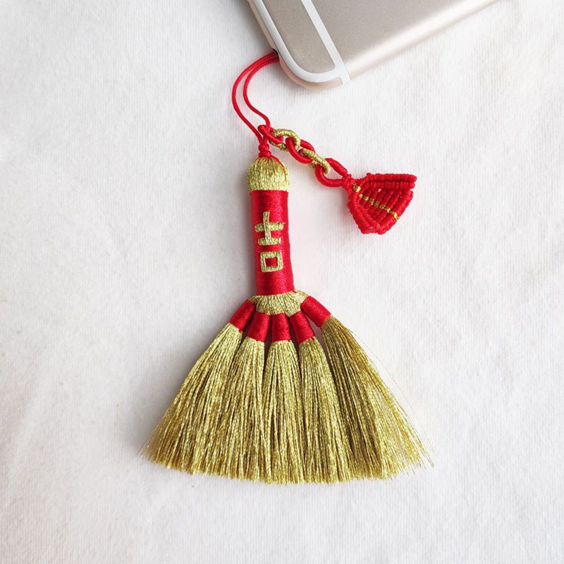 虎年金扫把挂件招财手机链宝宝车挂饰平安扫帚钥匙挂饰新年礼物迷你侧