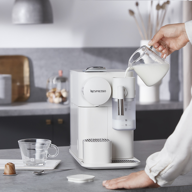 Nespresso Lattissima One 进口胶囊咖啡机全自动家用商用 黑色高清大图