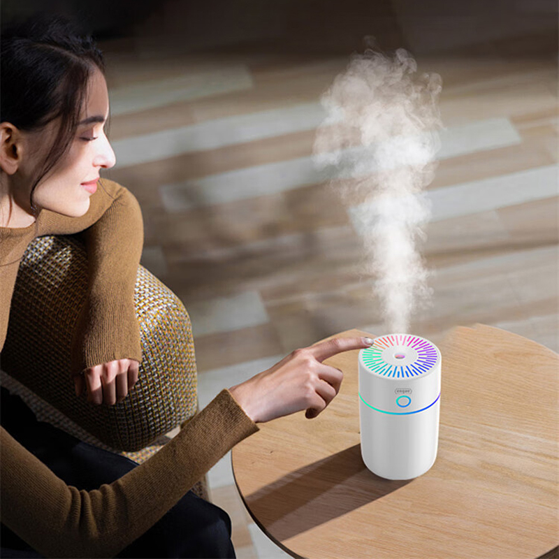 engue流光溢彩加湿器卧室香薰机桌面空气usb小容量小型冬季防干燥 白色EG-020S
