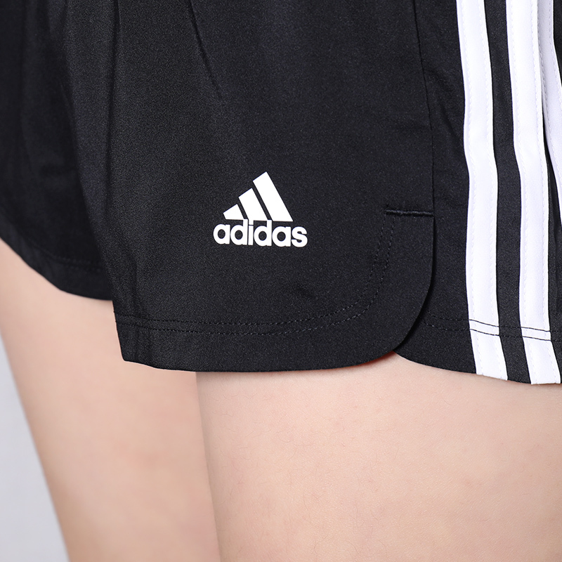 阿迪达斯(adidas)EC0475女梭织短裤,穿着透气舒适短裤