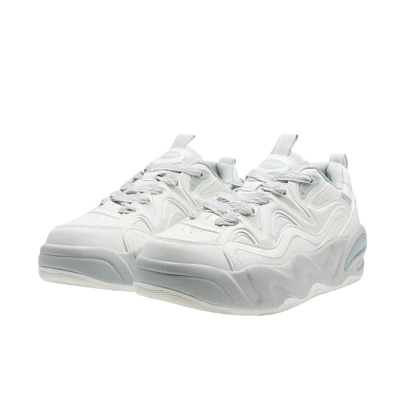 特步板鞋975418310026