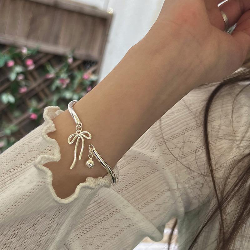 波浪流苏蝴蝶结铃铛银手镯女冷淡风时尚精致简约百搭高级感手饰潮