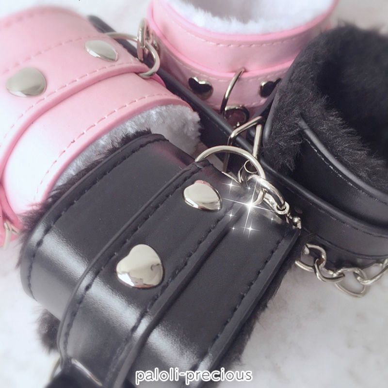 爱莉家情趣爱心套装撩汉柔情出品8件项圈口塞手铐皮鞭sm