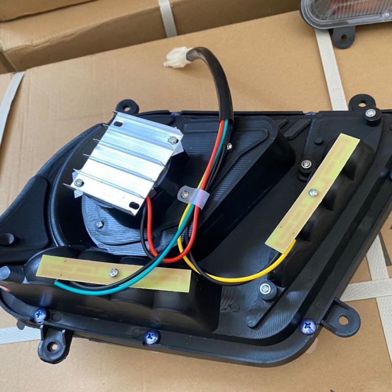 半棚车电动三轮车前大灯转向灯总成电动四轮车大灯电动车骏卡大灯高亮