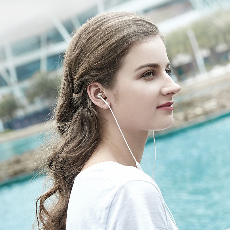 1more万魔1m301活塞耳机入耳式小米苹果安卓魔音重低音炮男女通用音乐