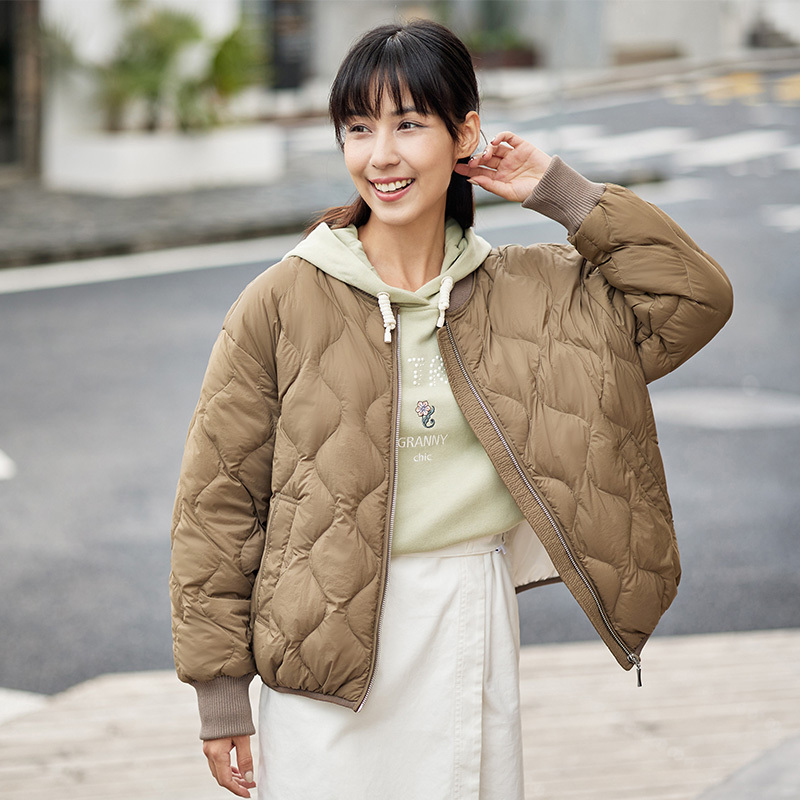 坦博尔2021年新款女士菱格短款棒球服女时尚羽绒服女小个子外套