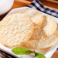 旺旺仙贝零食大礼包大米饼膨化小吃饼干米果批发过年货小零食520g整包