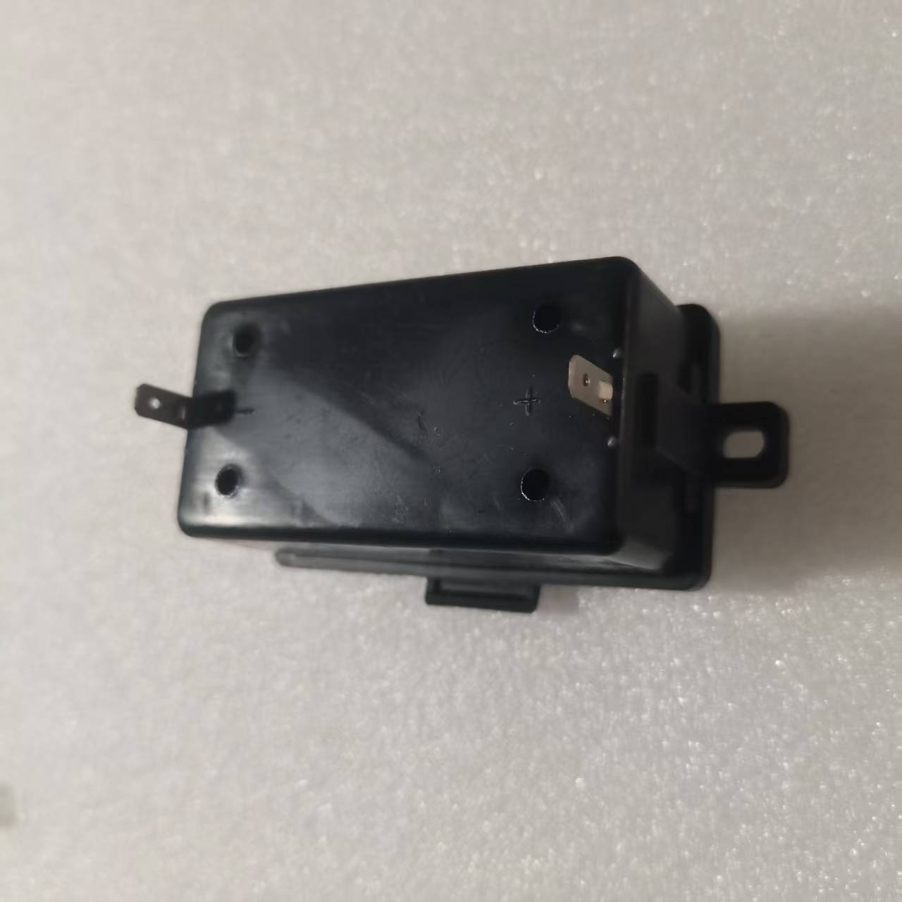 帮客材配 全新原装 法迪欧燃气灶JZT- 2B901、JZY-2B901电池盒 收前务必验货高清大图