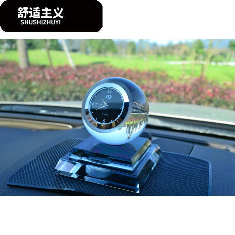 凯迪拉克xt5汽车摆件钟表车饰车载用品钟表香水座除异味水晶球