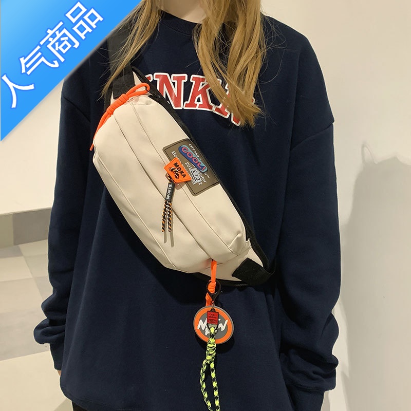 封后潮牌斜挎包男夏新款男士胸包休闲潮流小背包运动腰包女日系单肩包单肩包男 白色带挂件关注店铺送徽章