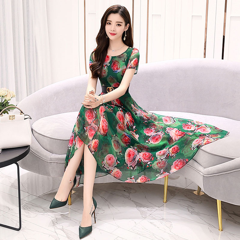 碎花连衣裙女士新品夏装女印花收腰显瘦韩版中长款遮肚子雪纺裙子