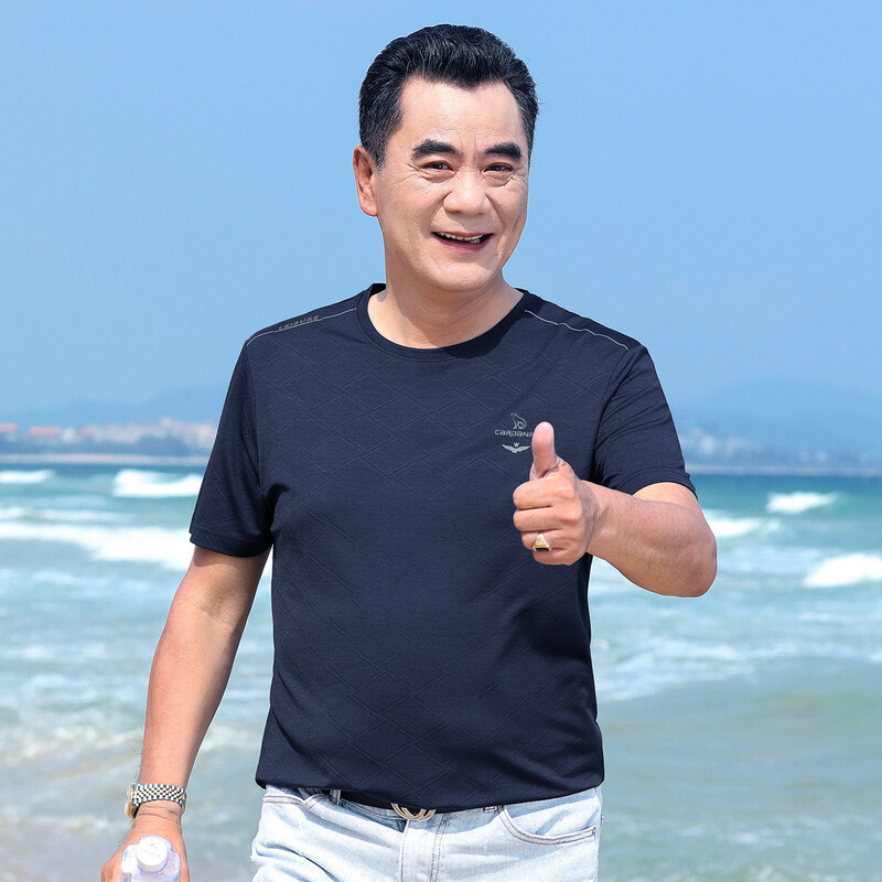 夏季中老年透气圆领男式上衣纯色爸爸装宽松休闲男式短袖t恤视频
