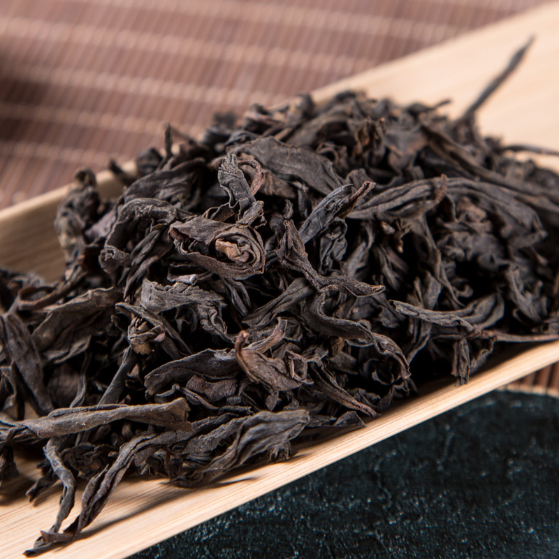 大红袍所属类别是乌龙茶,产于福建武夷山,属乌龙茶,品质优异中国特种