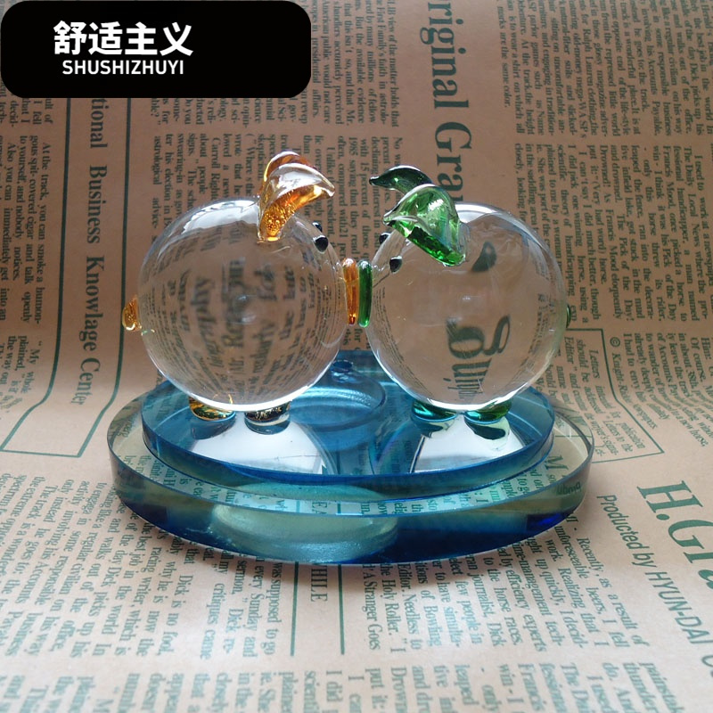 吻猪水晶汽车香水座 时尚车上汽车饰品 汽车用品车载可爱车内摆件