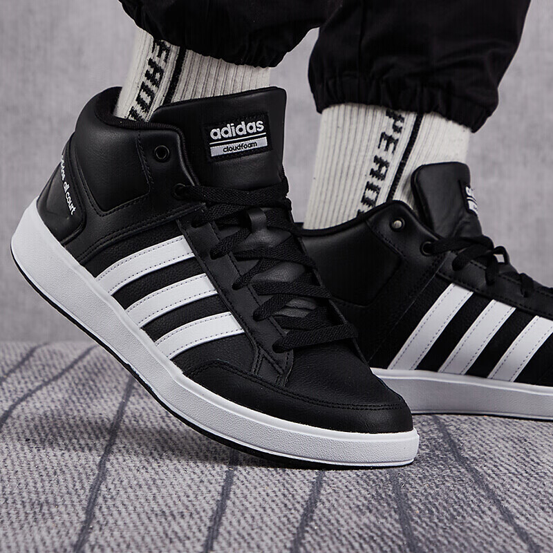 阿迪达斯(adidas)男鞋高帮板鞋春季新款三条纹运动鞋透气跑步鞋耐磨